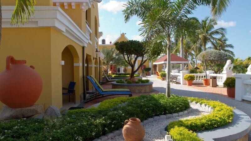 aruba_amsterdam_manor_side_view