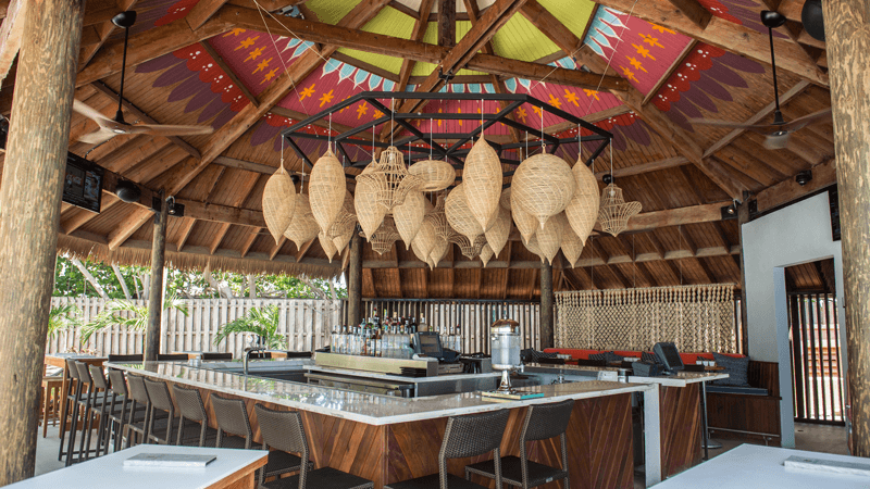 aruba_renaissance_resort_bar