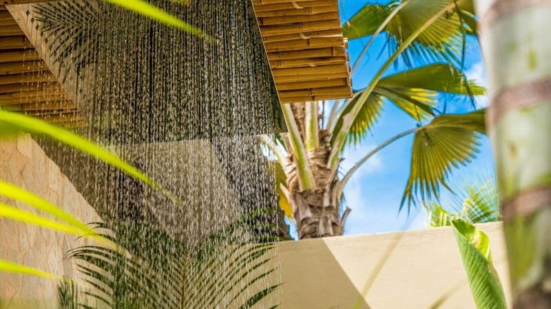 bonaire_bamboo_boutique_rain_shoer