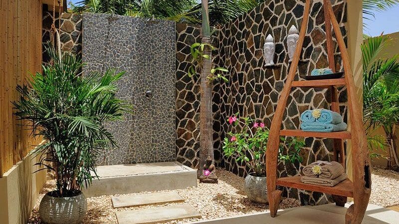 bonaire_bamboo_boutique_shower_outside