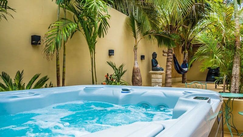 bonaire_bamboo_boutique_whirlpool