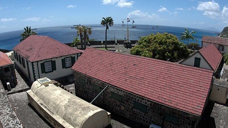 eustatius_old_gin_house_fort_back
