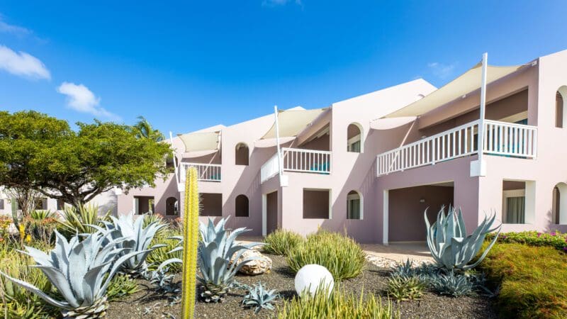 Coral Estate Luxury Resort Deluxe Suite Garden (3)