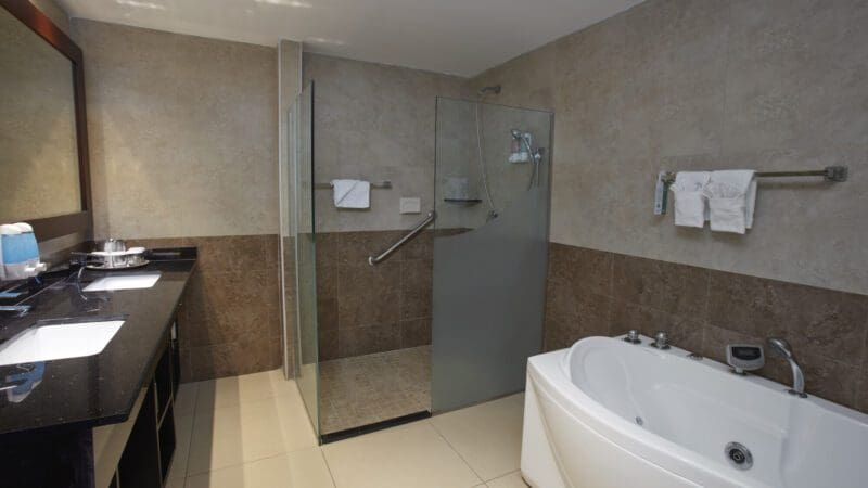 Divi Aruba 2-Bedroom Oceanfront Suite (4)