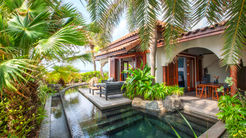 Baoase Luxury Resort Beachfront Pool Suite (1)