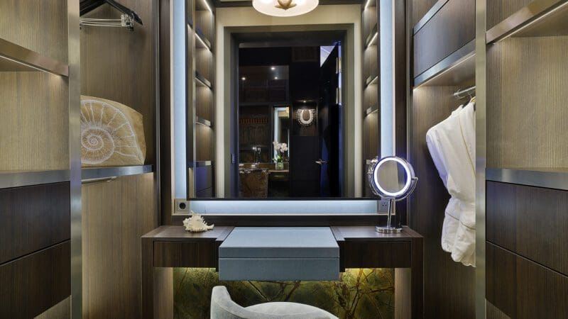 Baoase Luxury Resort Superior Beachfront Pool Suite (11)