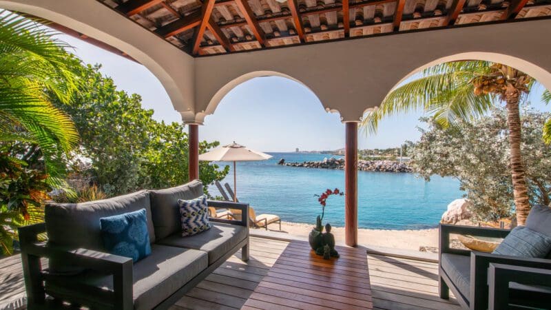 Baoase Luxury Resort Superior Beachfront Pool Suite (3)
