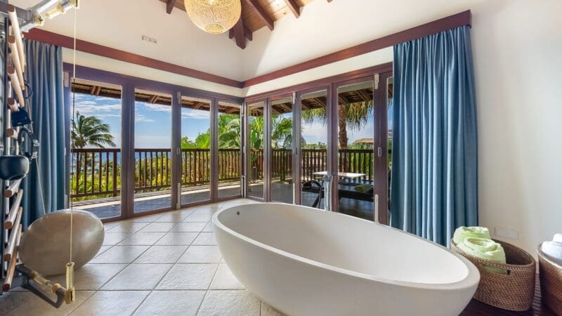 Lions Dive Beach Resort Penthouse (9)