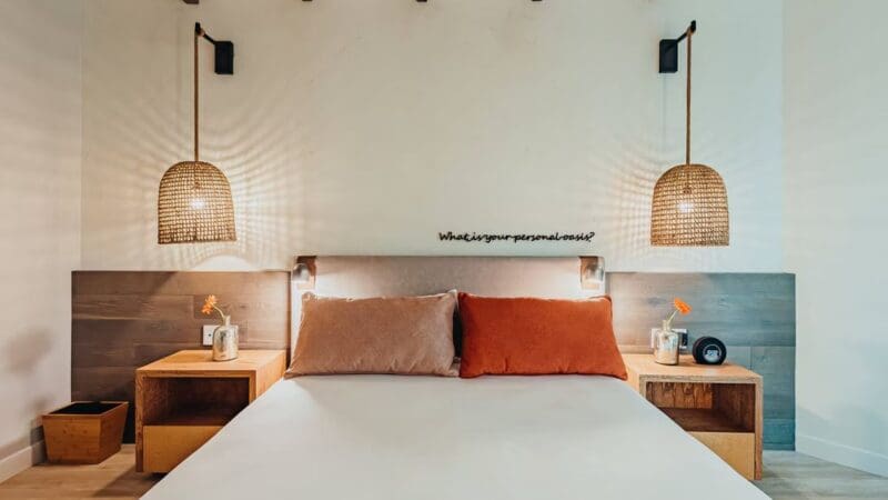 Renaissance Wind Creek Resort Room (1)