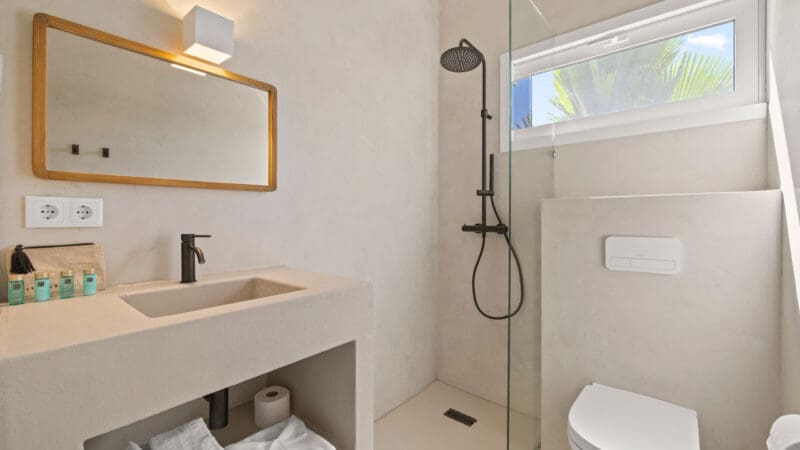 Sorobon Beach Resort Oceanfront Beach House (3)