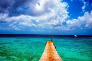Steg zum Meer auf Curacao